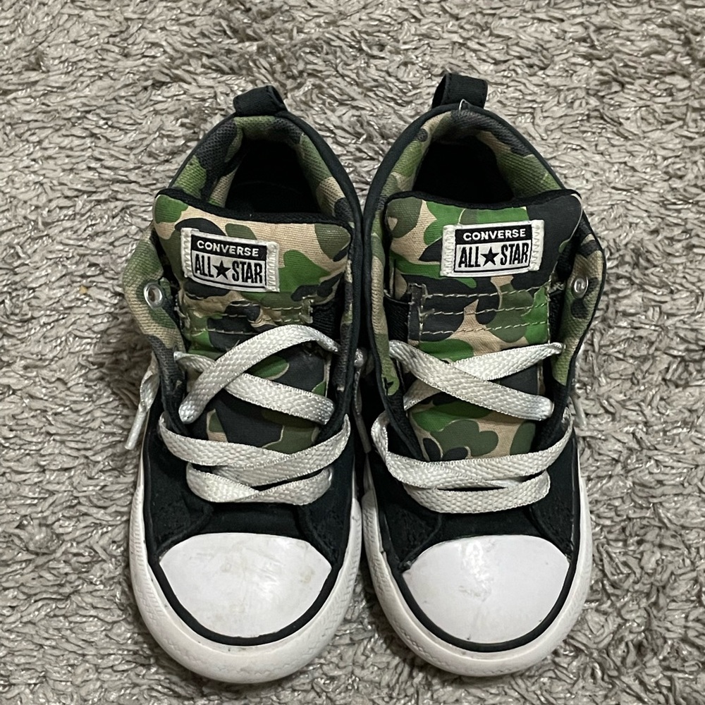 Black & Camouflage Kids’ Converse All Star shoes
